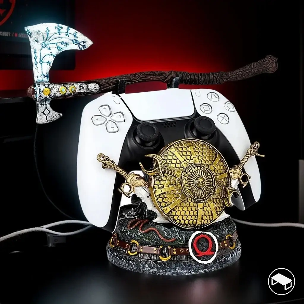 حامل مكتبي لأيدي تحكم الألعاب بتصميم مستوحى من God of War